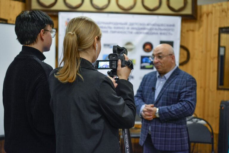 Media sensationalism weakens public trust