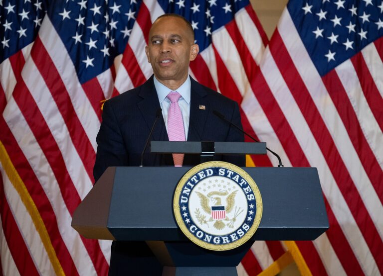 Trump DEMANDS Jeffries OUSTED After Court Remarks