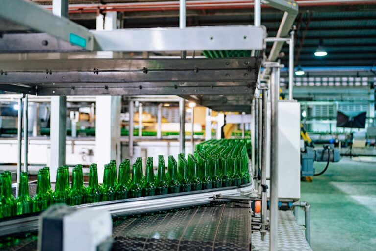Supply chain automation reduces human labor reliance