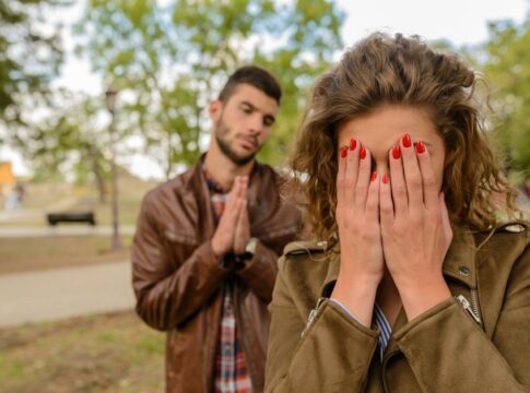 Parasocial Relationships: Why Fans Feel They Know Stars — Trending News coverage by CitizenPost