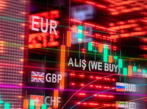 Markets see Warsh endorsing a rate hike in September. Not everyone is convinced — Economy coverage by Daily American Press...
