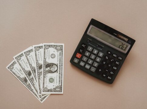 Debt And Inflation: The Two ‘Gray Rhinos’ Of The U.S. Market – Analysis — Economy coverage by Daily American Press. Photo:...