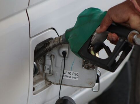 Featured image related to Trump administration rolls back Biden-era fuel economy standards