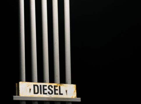 Featured image related to Surprise Russia diesel deal spurned by growing number of GOP senators