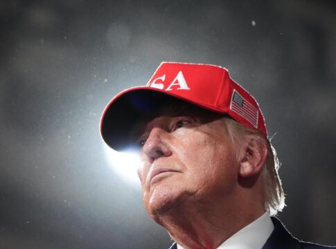 Featured image related to Trump, after bipartisan backlash, says Pentagon won’t livestream execution of Fort Hood shoote